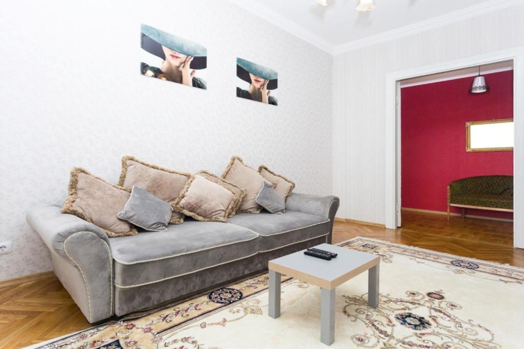 Apartment Lenina 3 明斯克 外观 照片