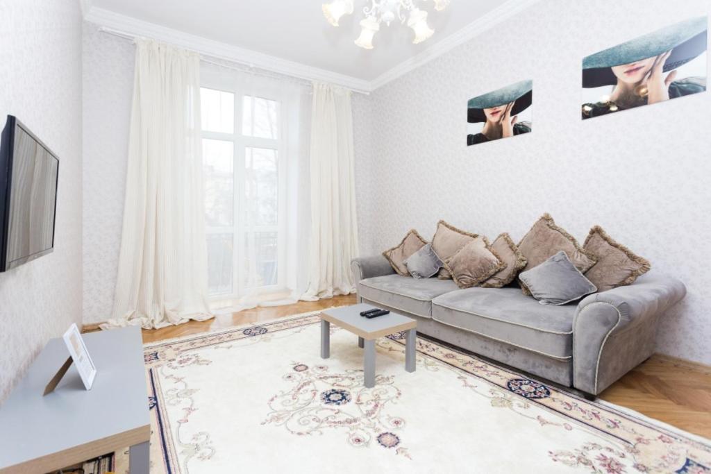 Apartment Lenina 3 明斯克 外观 照片